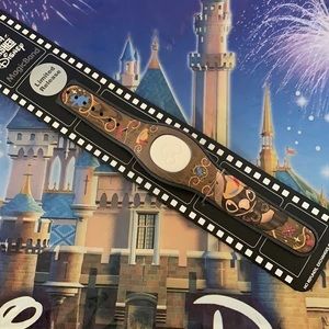 Disney Stitch Crashes Disney Pinocchio Magic Band